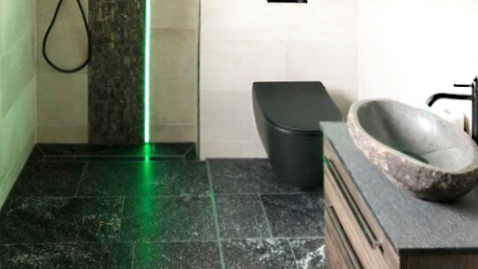 Sie suchen einen Fliesenleger im Raum Leipzig, um Bad und/oder Gäste-WC zu modernisieren? FESA – Das Fliesenteam ist gern für Sie da. Sie suchen einen Fliesenleger im Raum Leipzig, um Bad und/oder Gäste-WC zu modernisieren? FESA – Das Fliesenteam ist gern für Sie da.